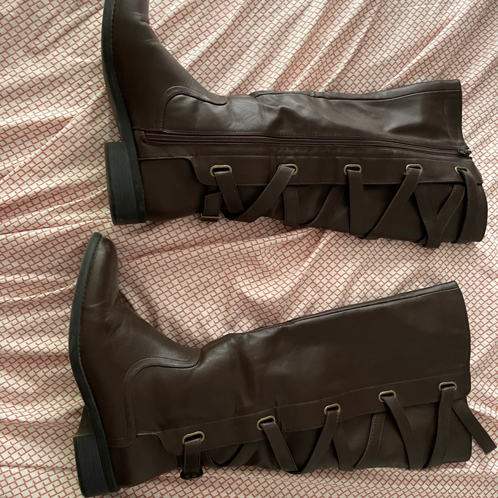 Cute brown boots